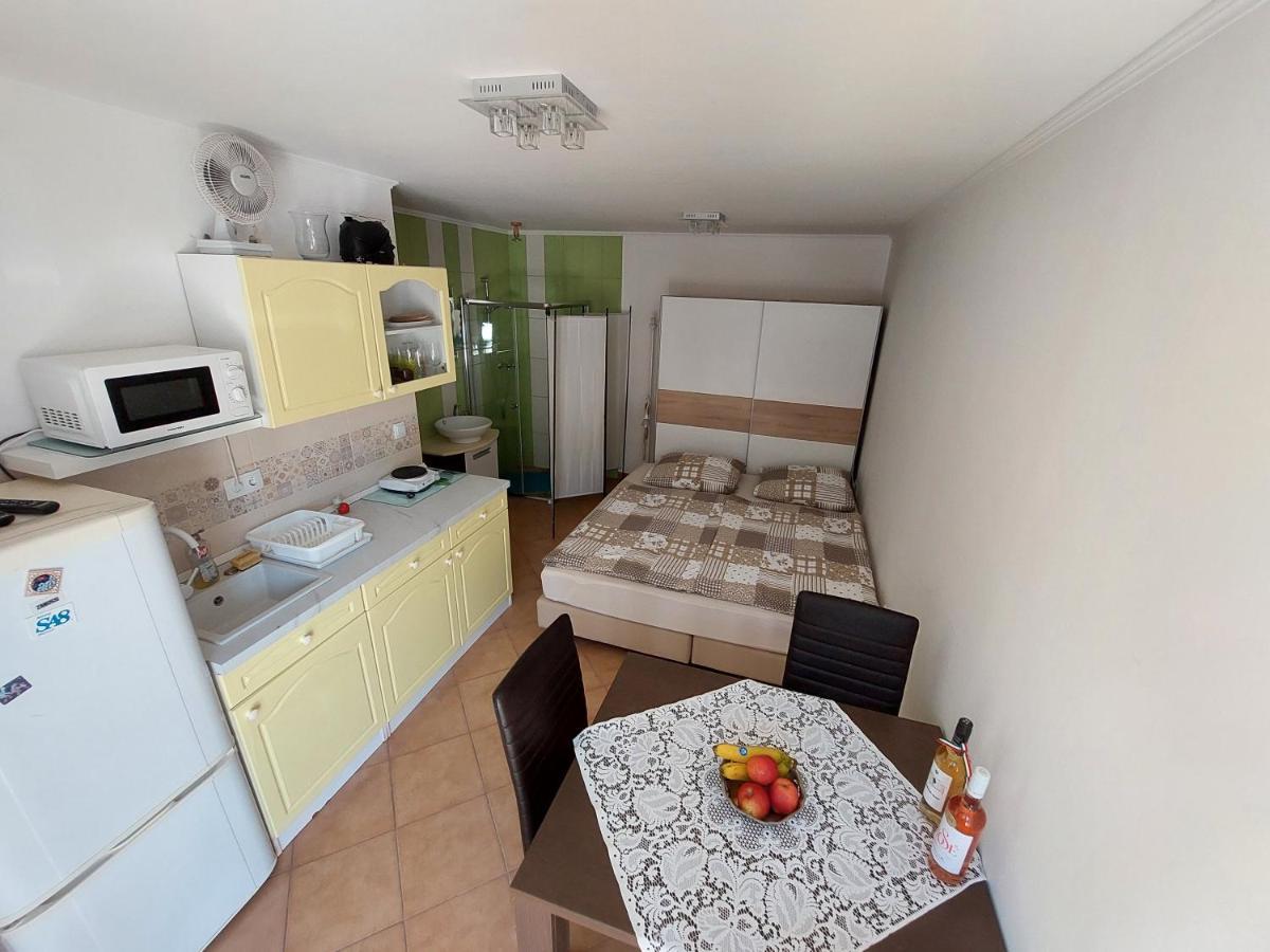 Pol-Lak Apartment Szolosgyorok Ngoại thất bức ảnh
